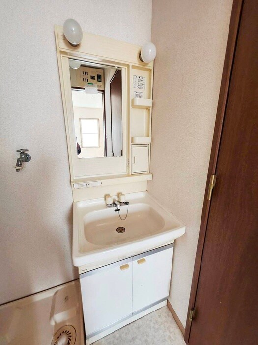 岩崎ハイツの物件内観写真