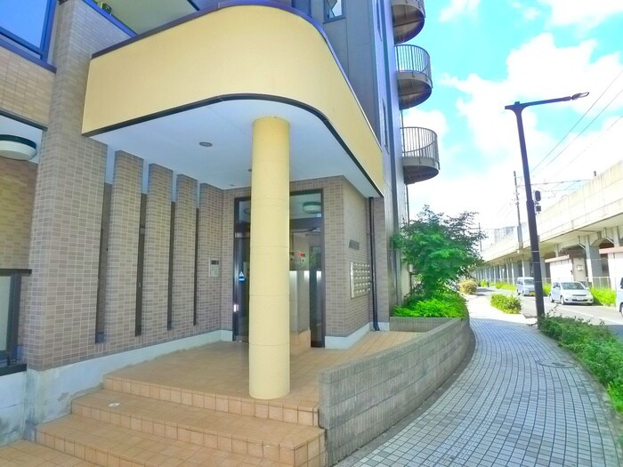 フラワー５号館の物件外観写真