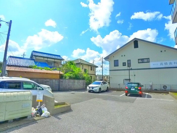 フラワー５号館の物件外観写真