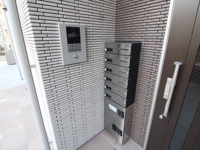 ボンジュール上北沢の物件外観写真