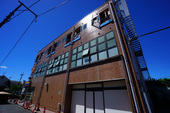 第３加賀ビルの物件外観写真