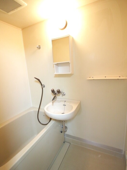 タウンハウスツクモの物件内観写真