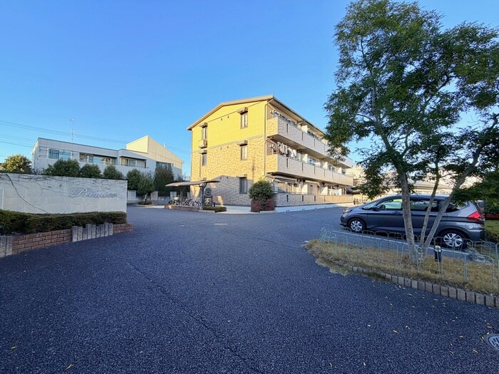 プルミエＢの物件外観写真