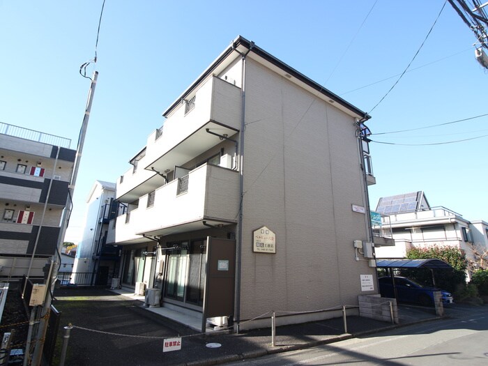 ベルビュ－六会の物件外観写真