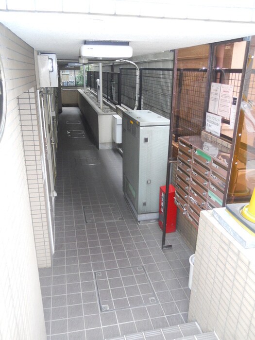 ｸﾚｯｾﾝﾄ小石川植物園（204）の物件外観写真