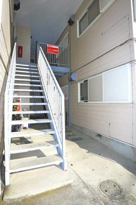 アドミナル３号棟の物件外観写真