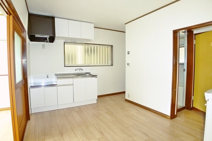 アドミナル３号棟の物件内観写真