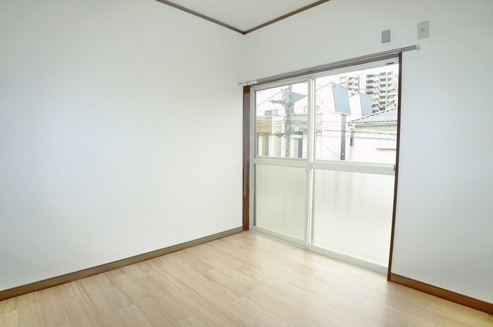 アドミナル３号棟の物件内観写真