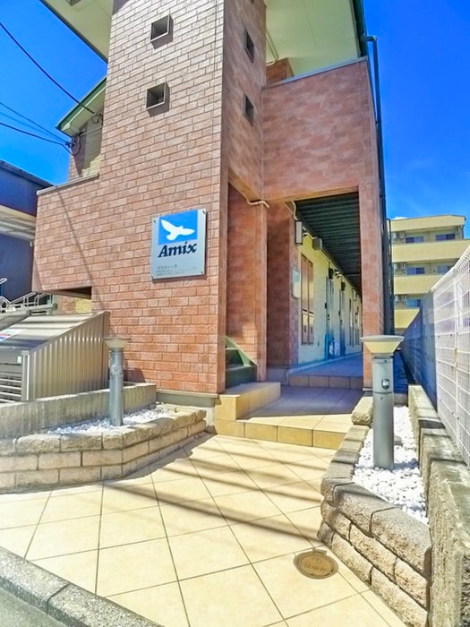 プラティ－クの物件外観写真