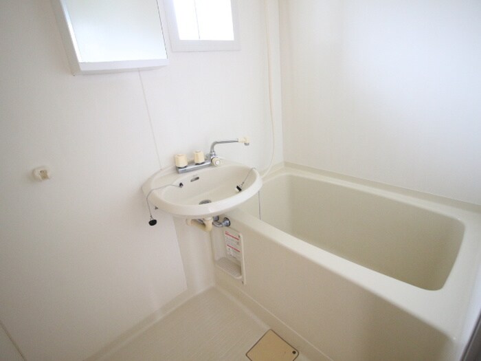 秋谷グリ－ンヴィラＢの物件内観写真