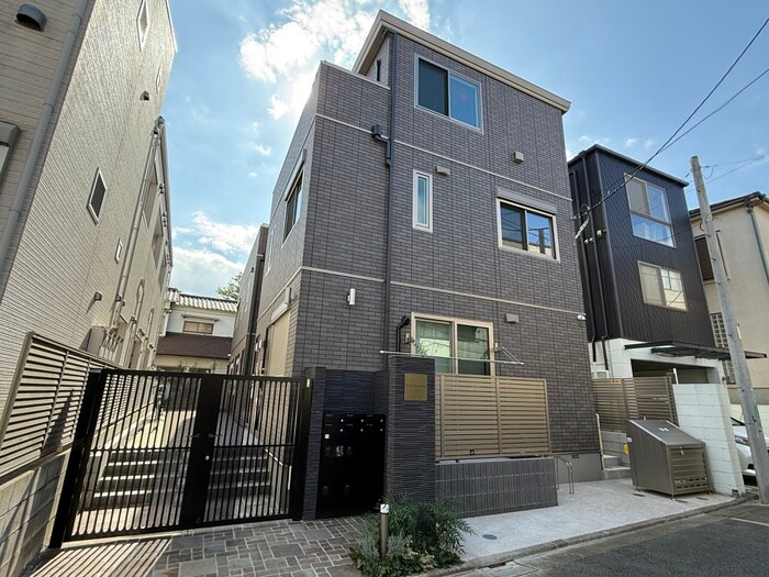 ヴィラ・シンビオーズ三軒茶屋の物件外観写真