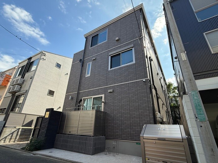 ヴィラ・シンビオーズ三軒茶屋の物件外観写真