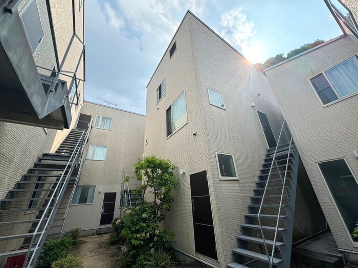 Ｒｏｃｈｅｒの物件外観写真