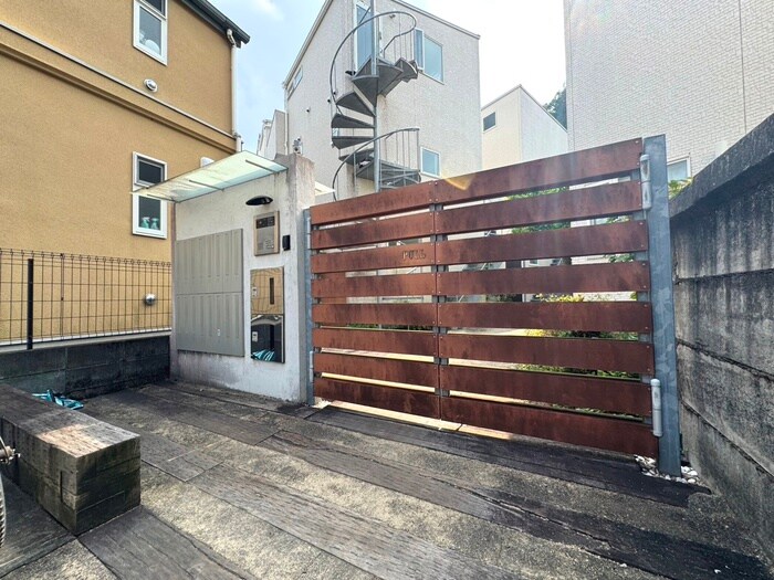 Ｒｏｃｈｅｒの物件外観写真