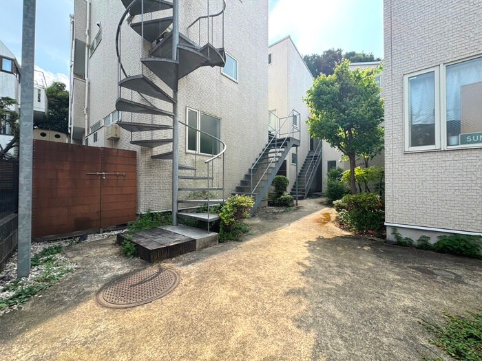 Ｒｏｃｈｅｒの物件外観写真