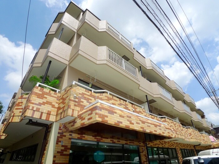 メイゾン小手指壱番館の物件外観写真