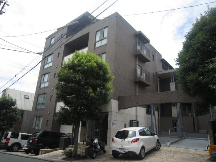 レジディア上目黒(304)の物件外観写真