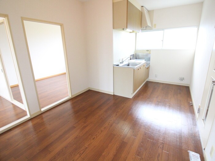 ライフコア萩Ａの物件内観写真