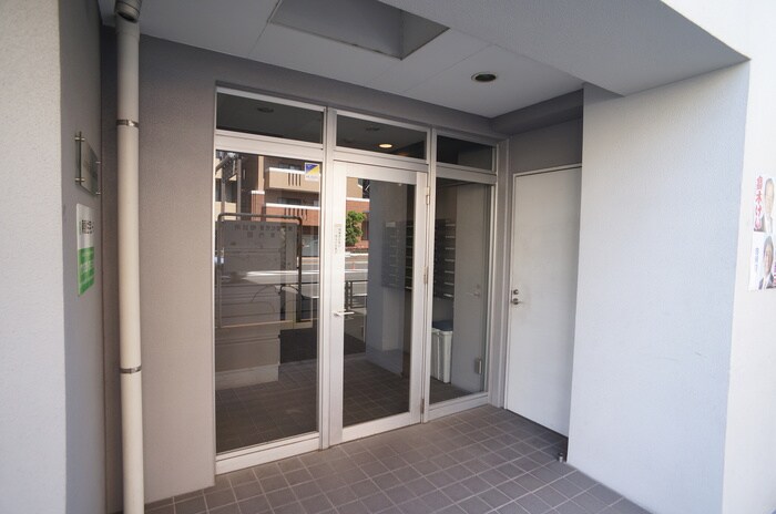 キャビン・ドゥ・ルミエ－ルの物件外観写真