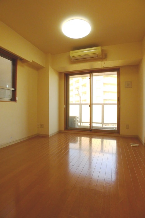 イ－ストシティタワ－ズの物件内観写真