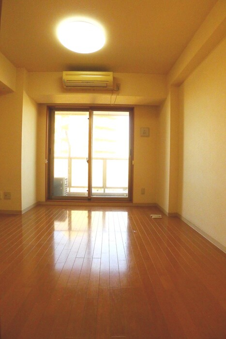 イ－ストシティタワ－ズの物件内観写真