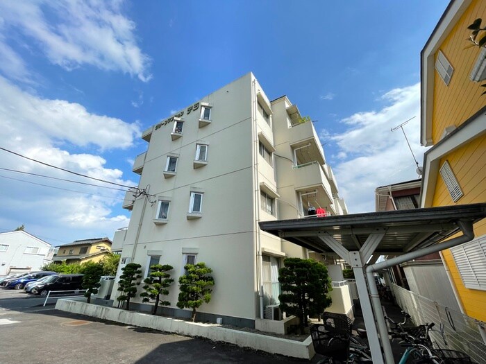 グリーンマンションテラの物件外観写真