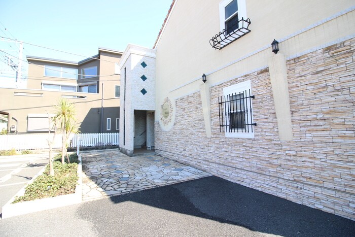 レザンヴィ－ゼの物件外観写真