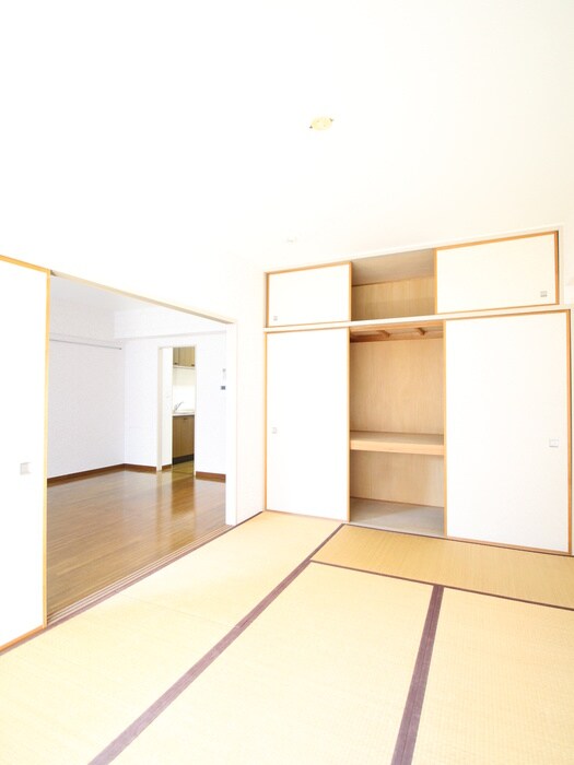 バ－ドタウン７番館の物件内観写真