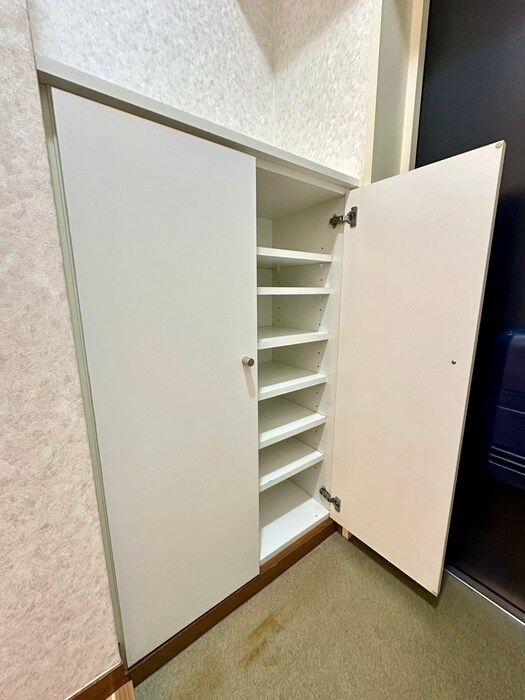 バ－ドタウン７番館の物件内観写真