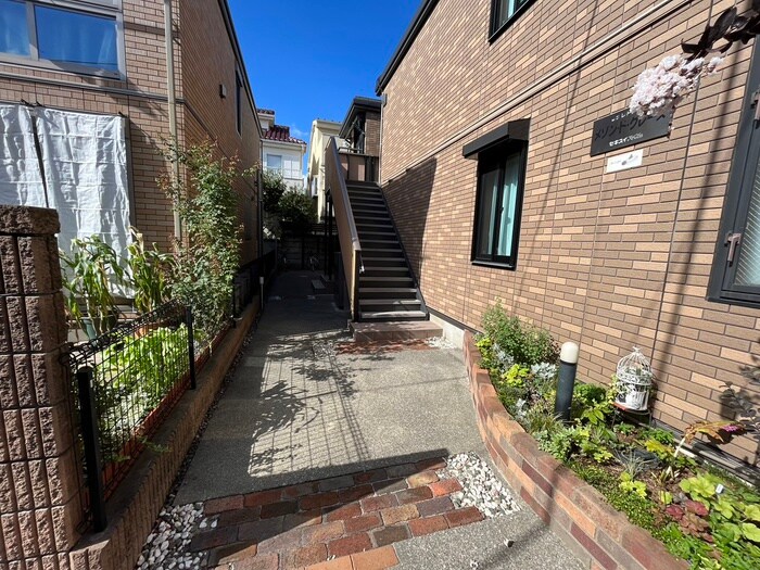 メゾン・ド・グレーヌの物件外観写真