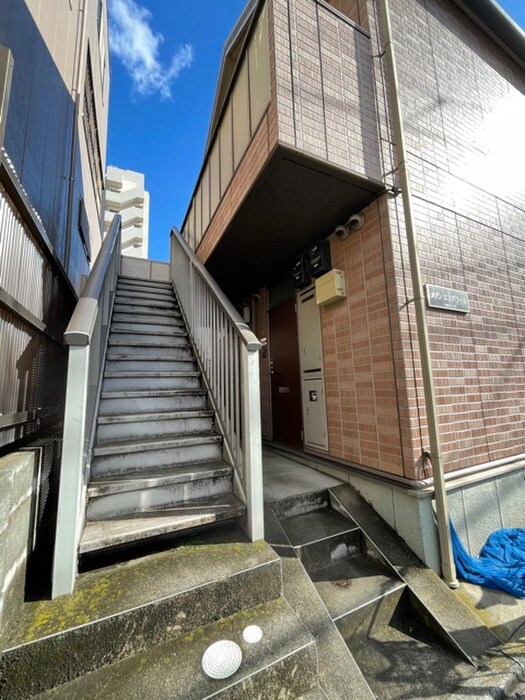 メゾン・エスポワールの物件外観写真