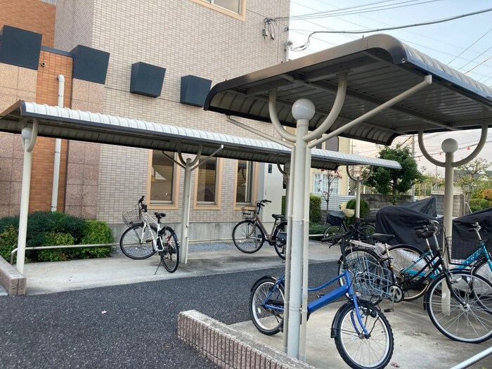 リズセンティアＢの物件外観写真