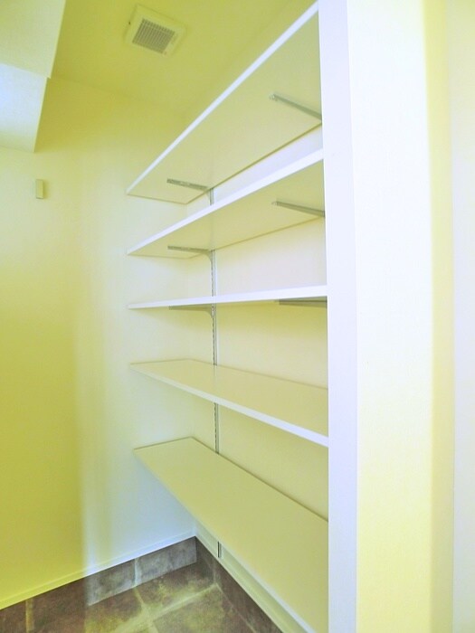 ﾗｲｵﾝｽﾞﾏﾝｼｮﾝ田端（４０３）の物件内観写真