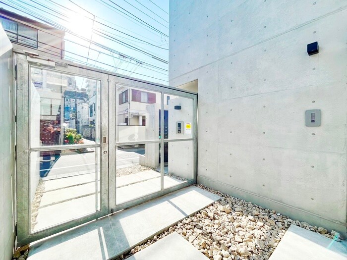 スクエアコート早稲田の物件外観写真