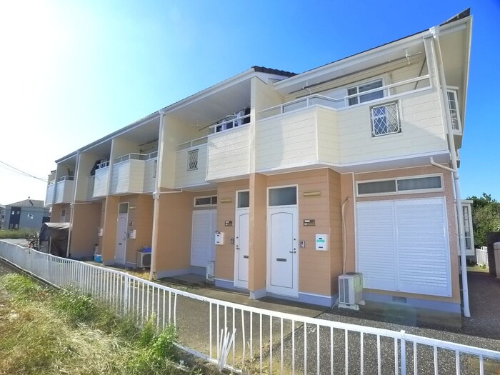 ベルウッドA棟の物件外観写真