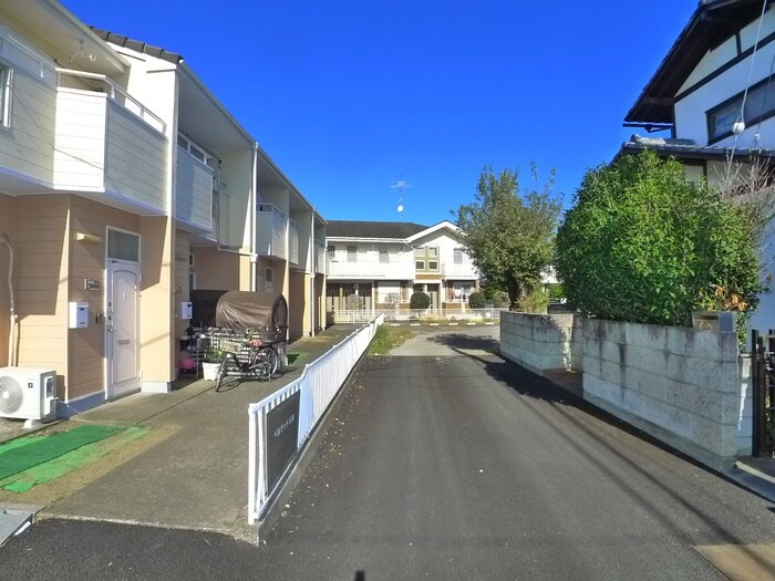 ベルウッドA棟の物件外観写真