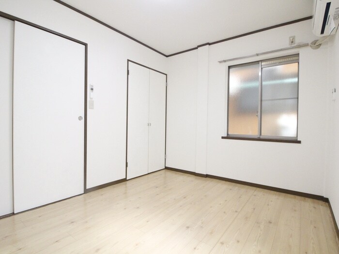 クレストナカジマの物件内観写真