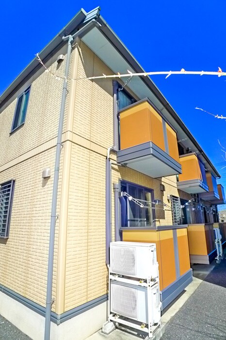 リヴェ－ル司の物件外観写真