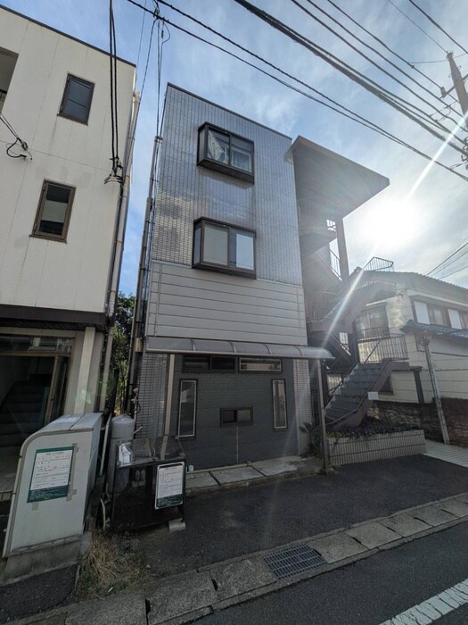 丸商松戸マンションの物件外観写真