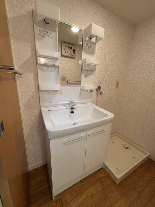 バ－ドタウン９番館の物件内観写真