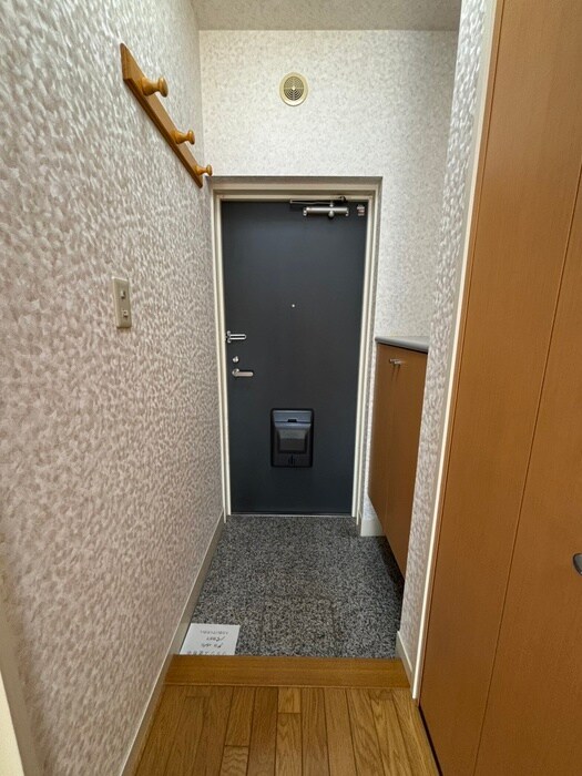 バ－ドタウン９番館の物件内観写真