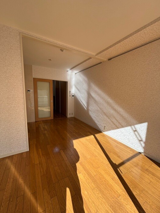 バ－ドタウン９番館の物件内観写真