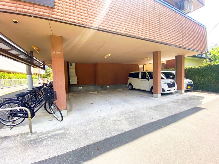 ＥＭＳの物件外観写真