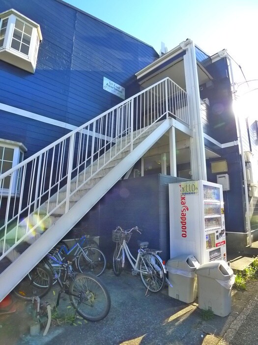 ５１イーストアパートメントの物件外観写真