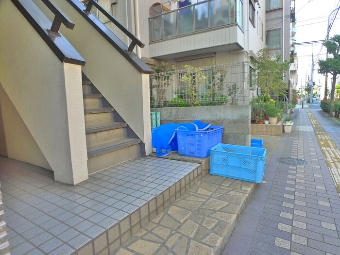 パ－クパレス綾瀬の物件外観写真