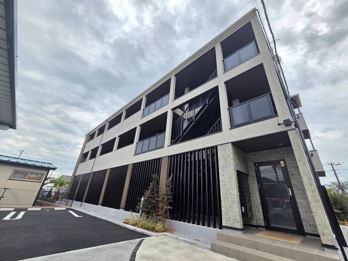 ベルクワルツ座間の物件外観写真