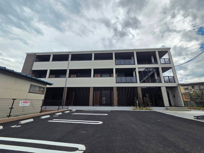 ベルクワルツ座間の物件外観写真