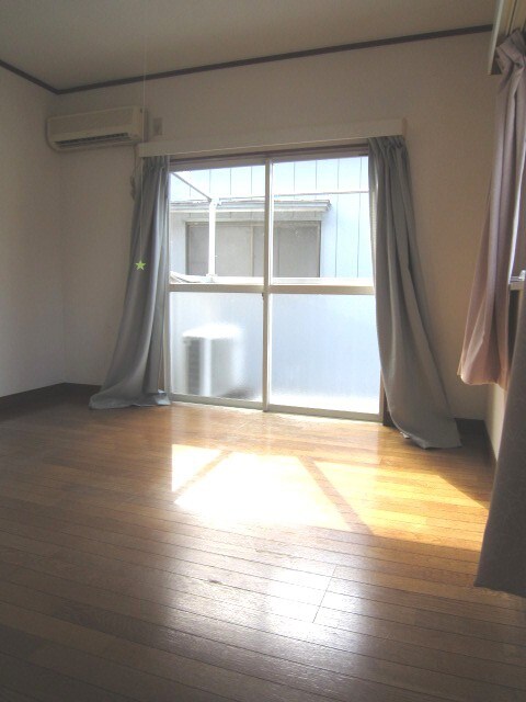 ドゥエルホワイトの物件内観写真