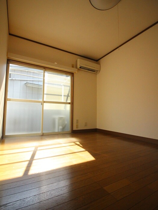 ドゥエルホワイトの物件内観写真