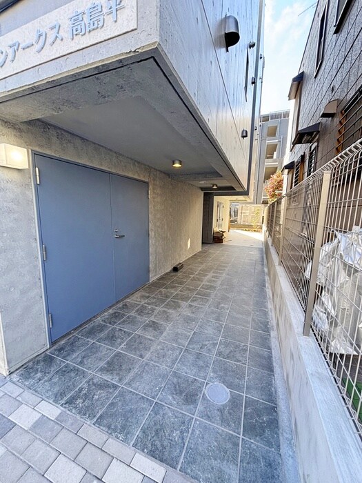 グランアークス高島平の物件外観写真